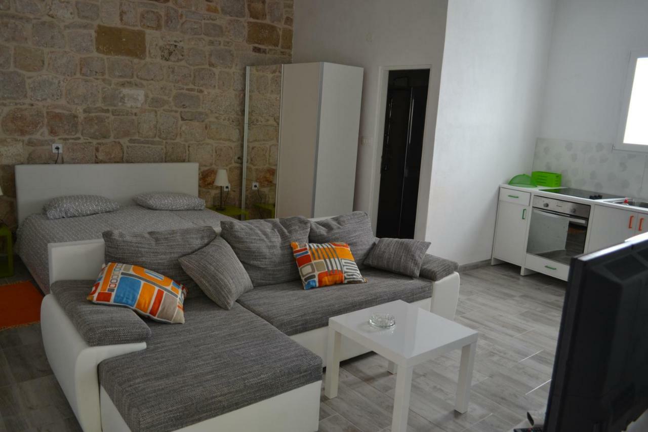 Apartments Martinis Vis Kültér fotó