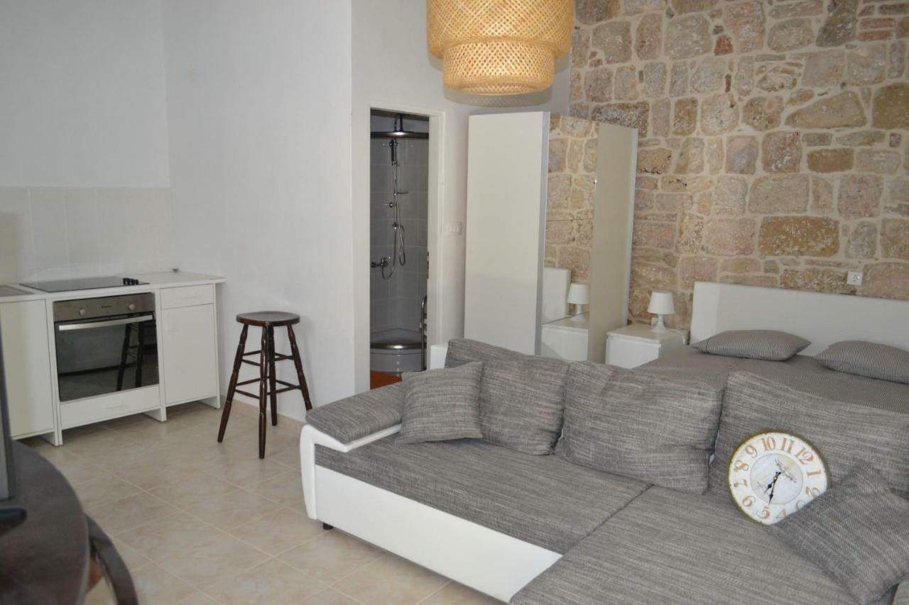 Apartments Martinis Vis Kültér fotó